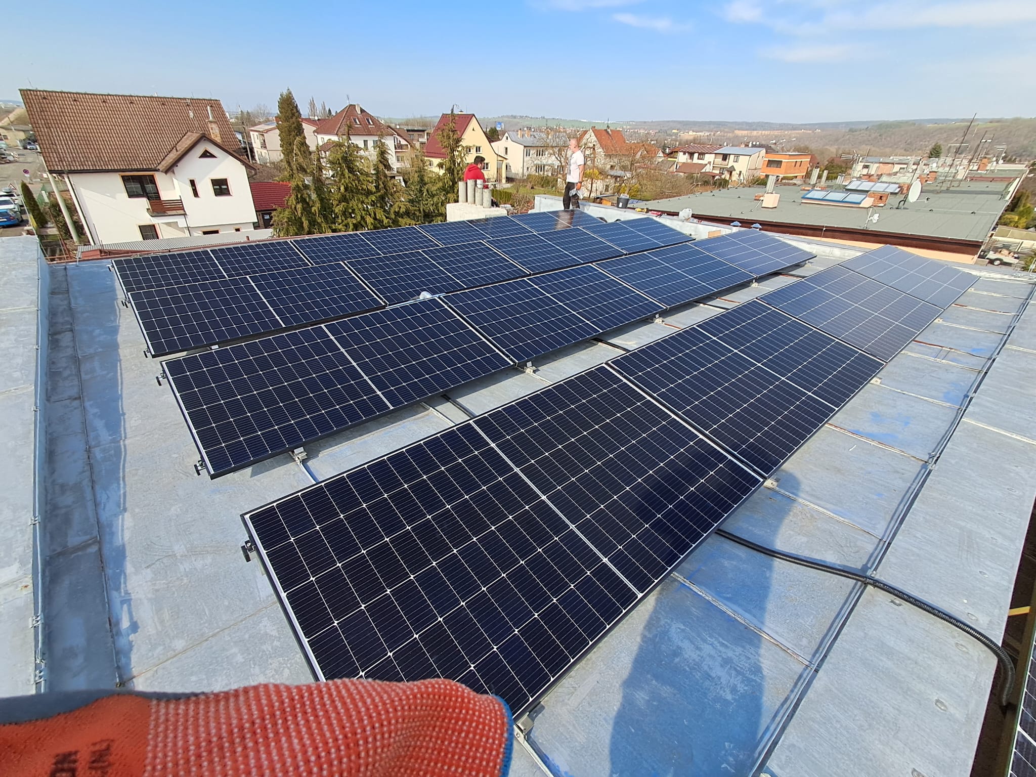 Vyčištěné fotovoltaické panely