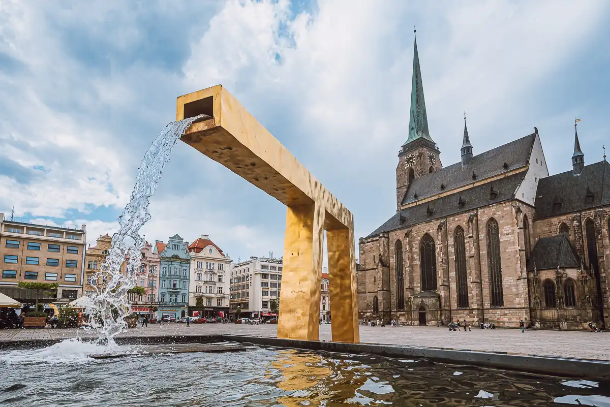 Čištění střech a fasád Plzeň